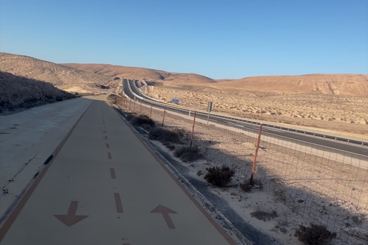 Ścieżka rowerowa z tylniej perspektywy