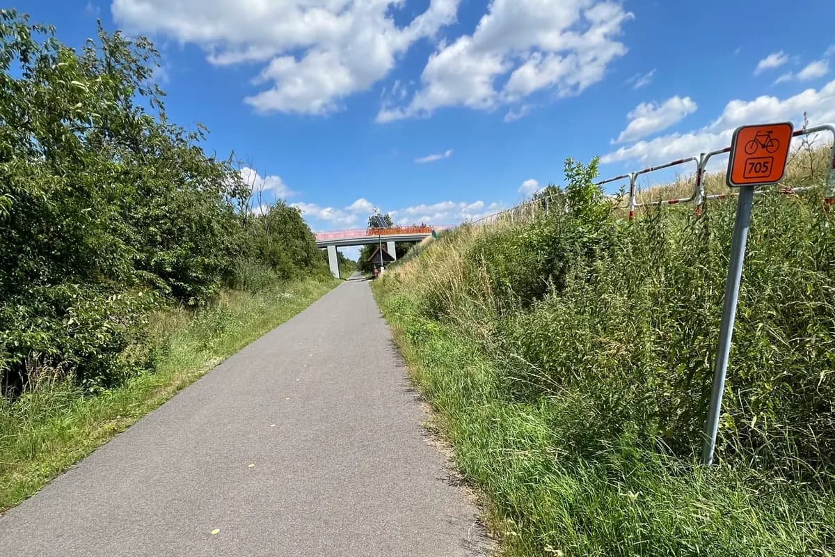 Ścieżka rowerowa Wołów Lubiąż