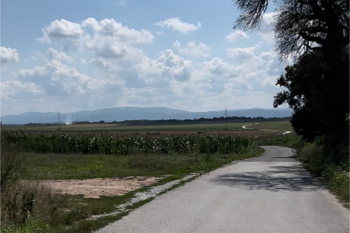 Panorama Gór Sowich widoczna z trasy rowerowej Wrocław-Świdnica